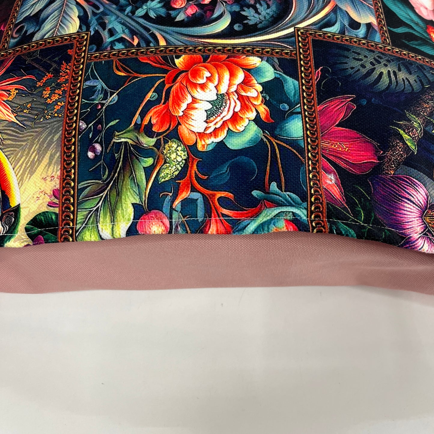 Coussin Deco Évasion Tropicale Patchwork 45x45cm - Fait Main en Alsace pour Déco et Mode - Boutique MyTissus Marckolsheim Alsace