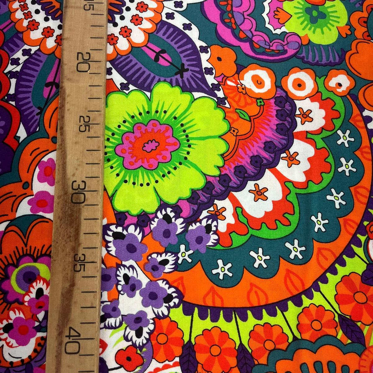 Tissu Viscose Premium - Flowers & Colors pour Déco et Mode - Boutique MyTissus Marckolsheim Alsace