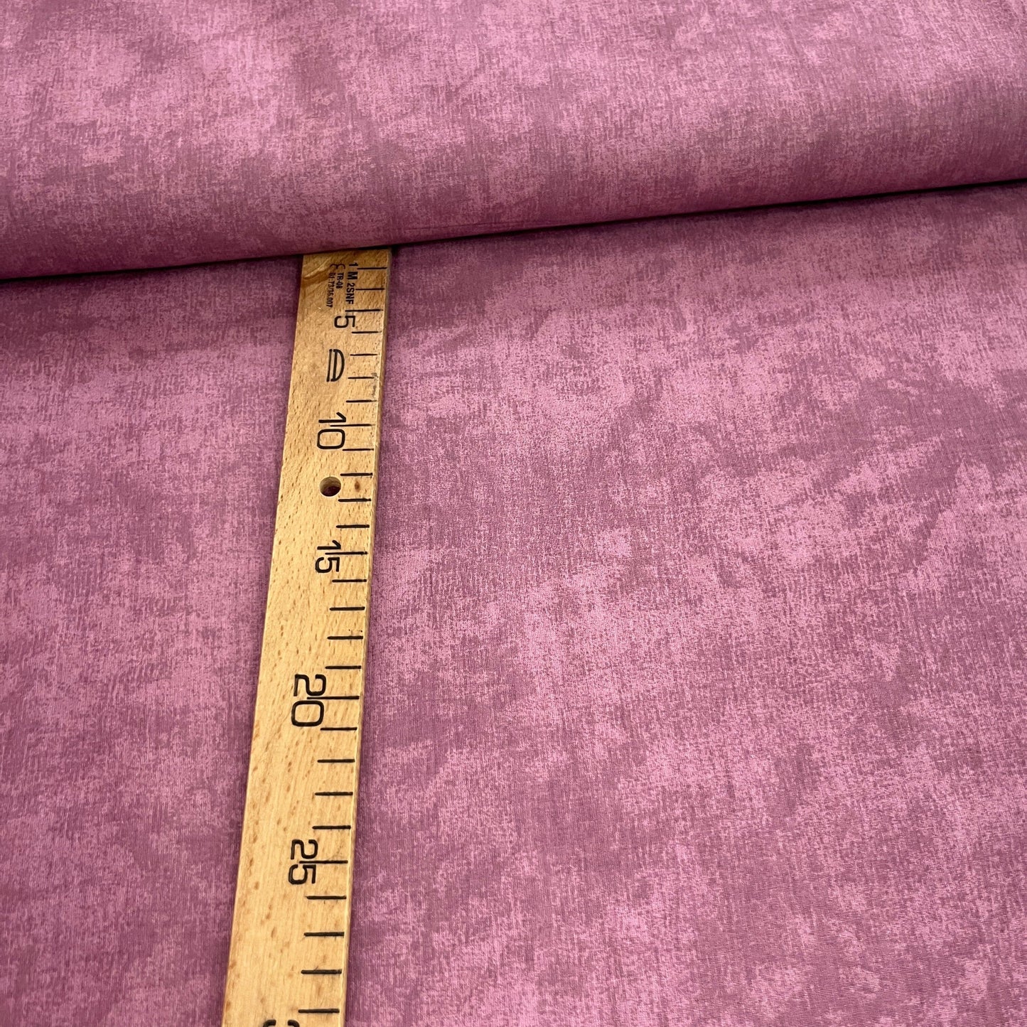 Popeline 100 % Coton Mytissus® - Faux-Uni Lie de Vin Marbré Tissu Coton MYTISSUS