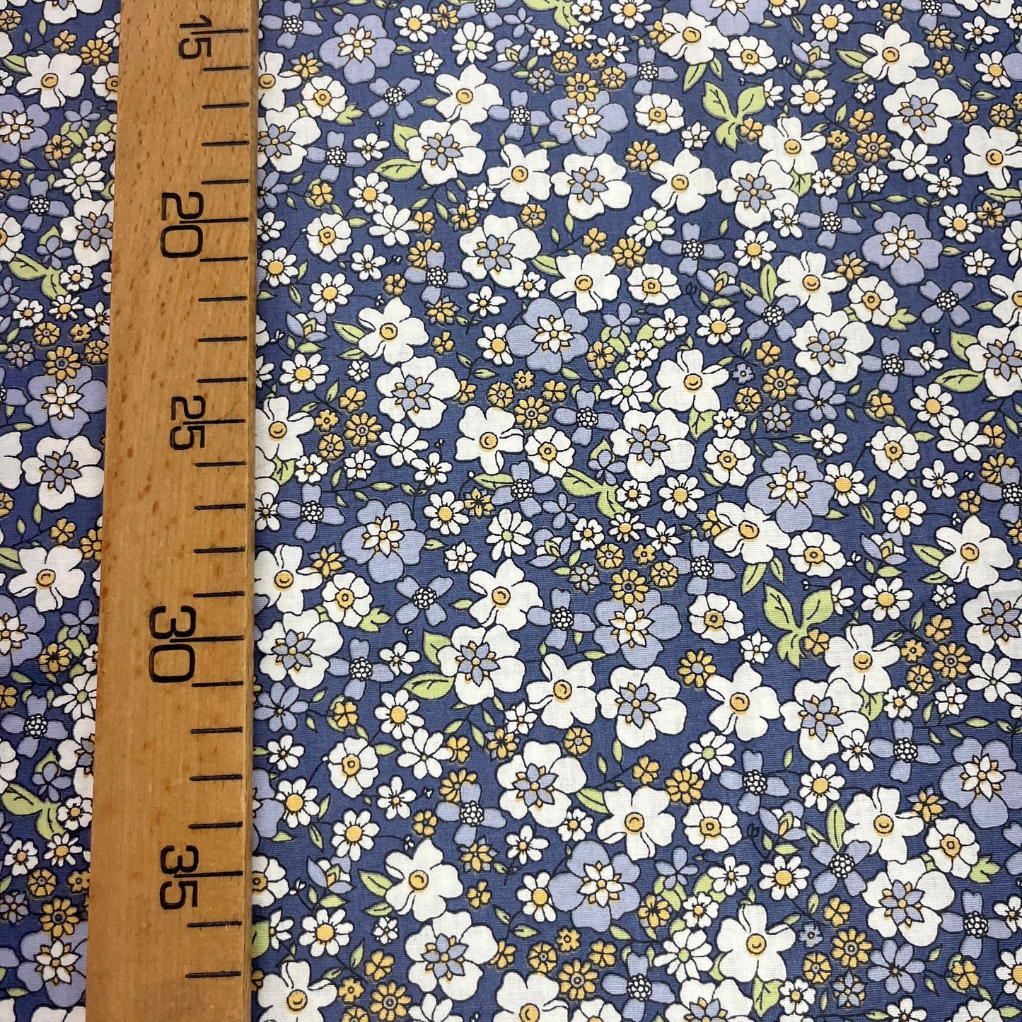Popeline 100 % Coton Mytissus® - Fleurs Liberty Marine Tissu Coton MYTISSUS
