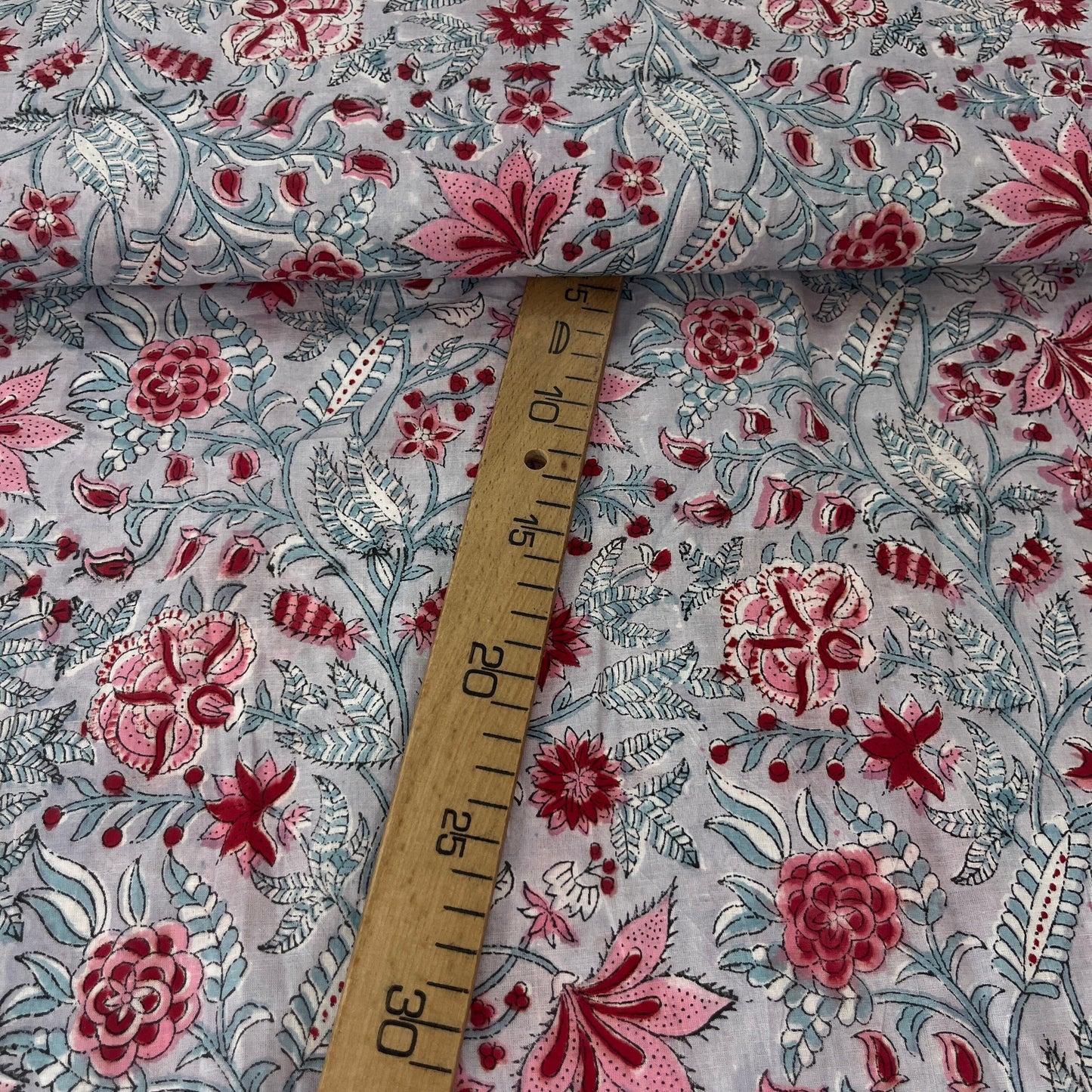 Sanganeri Fleuri Rouge et Pétrole - Teinture Main MYTISSUS