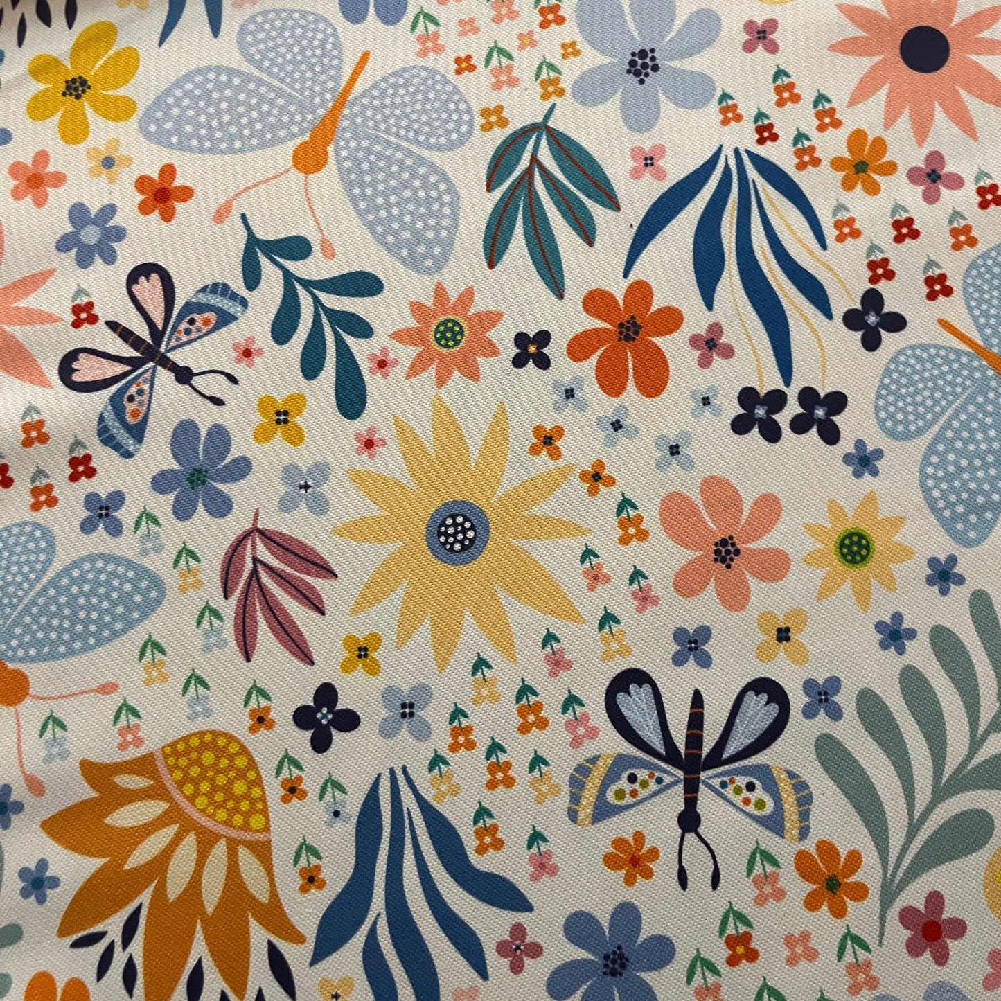 Tissu Impression Numérique - Papillons du Printemps Tissu Ameublement MYTISSUS