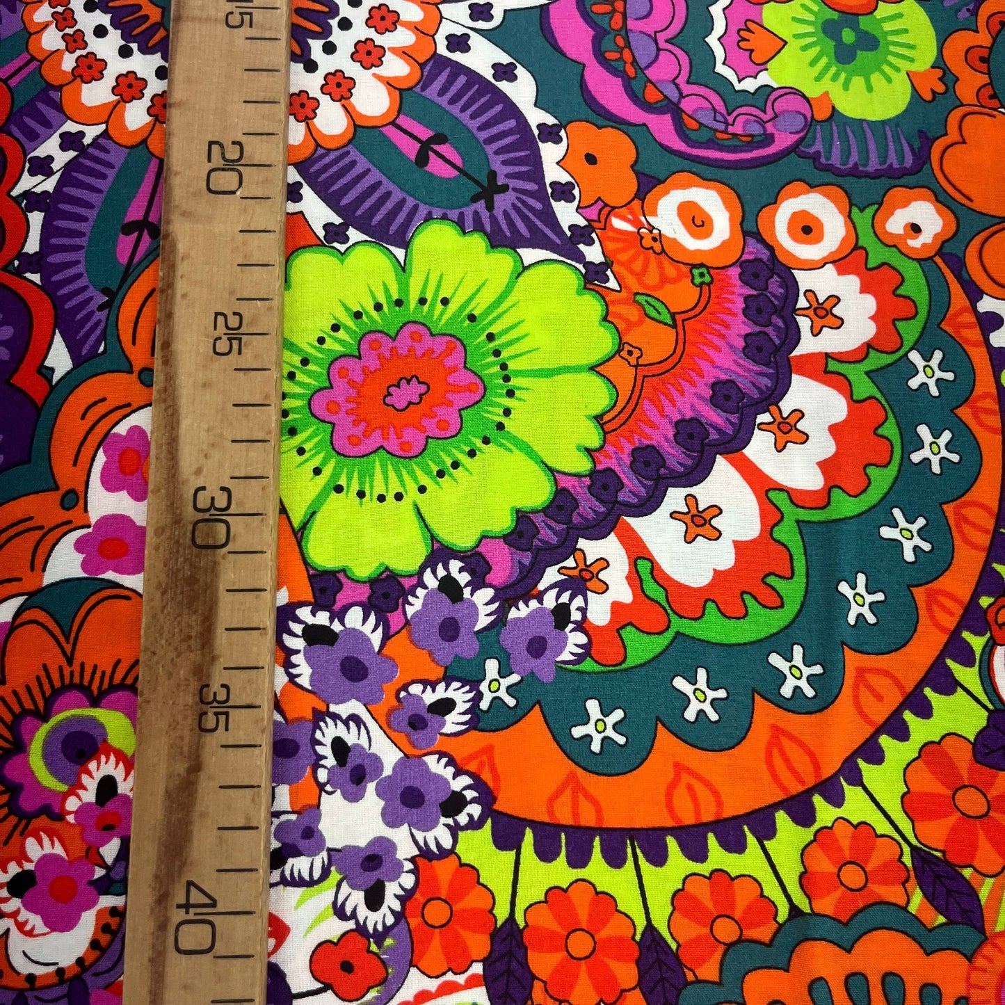 Tissu Viscose Premium - Flowers & Colors MYTISSUS