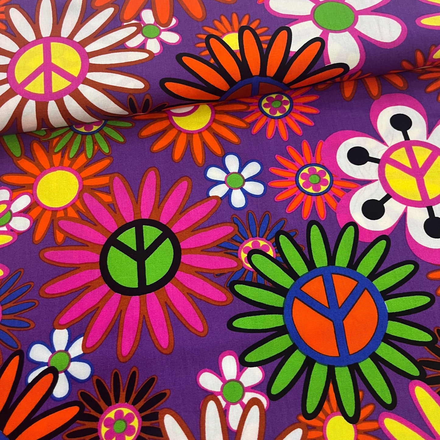 Tissu Viscose Premium - Peace & Love MYTISSUS