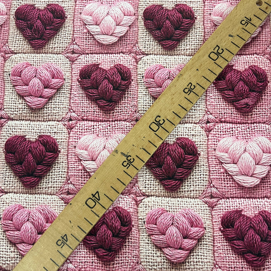 Tissu Popeline Coton 240cm - Coeurs Tressés Bordeaux Broderie 5D | Exclusivité MyTissus
