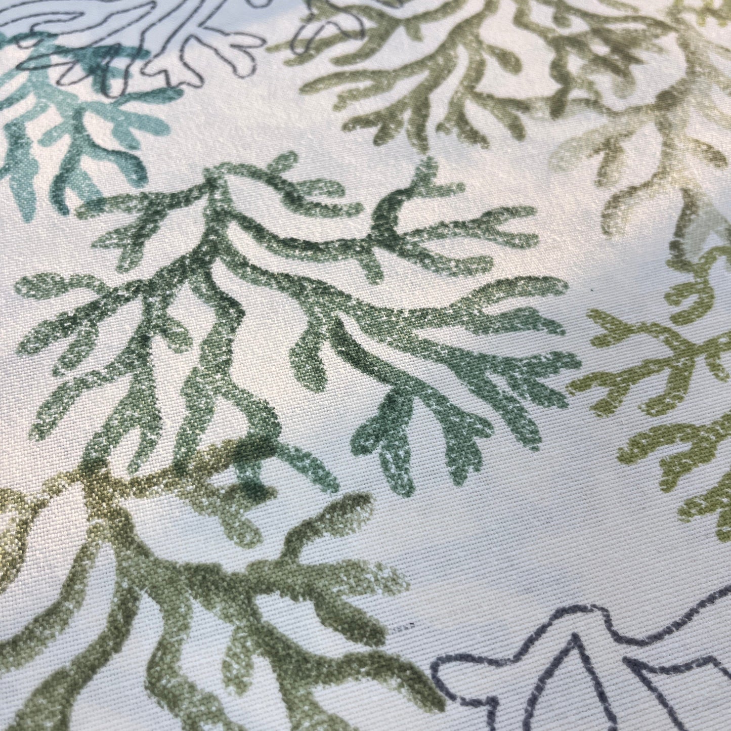 Toile Déperlante Premium - Coraux Marins Verts Tissu Ameublement MYTISSUS