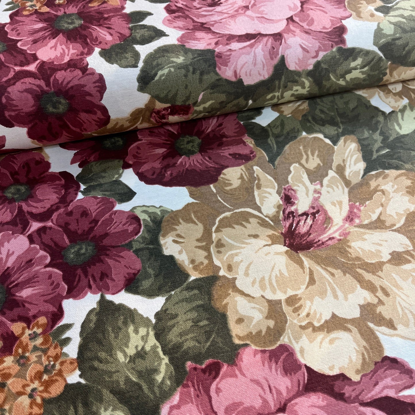 Toile Déperlante Premium - Roses Anglaises Tissu Ameublement MYTISSUS