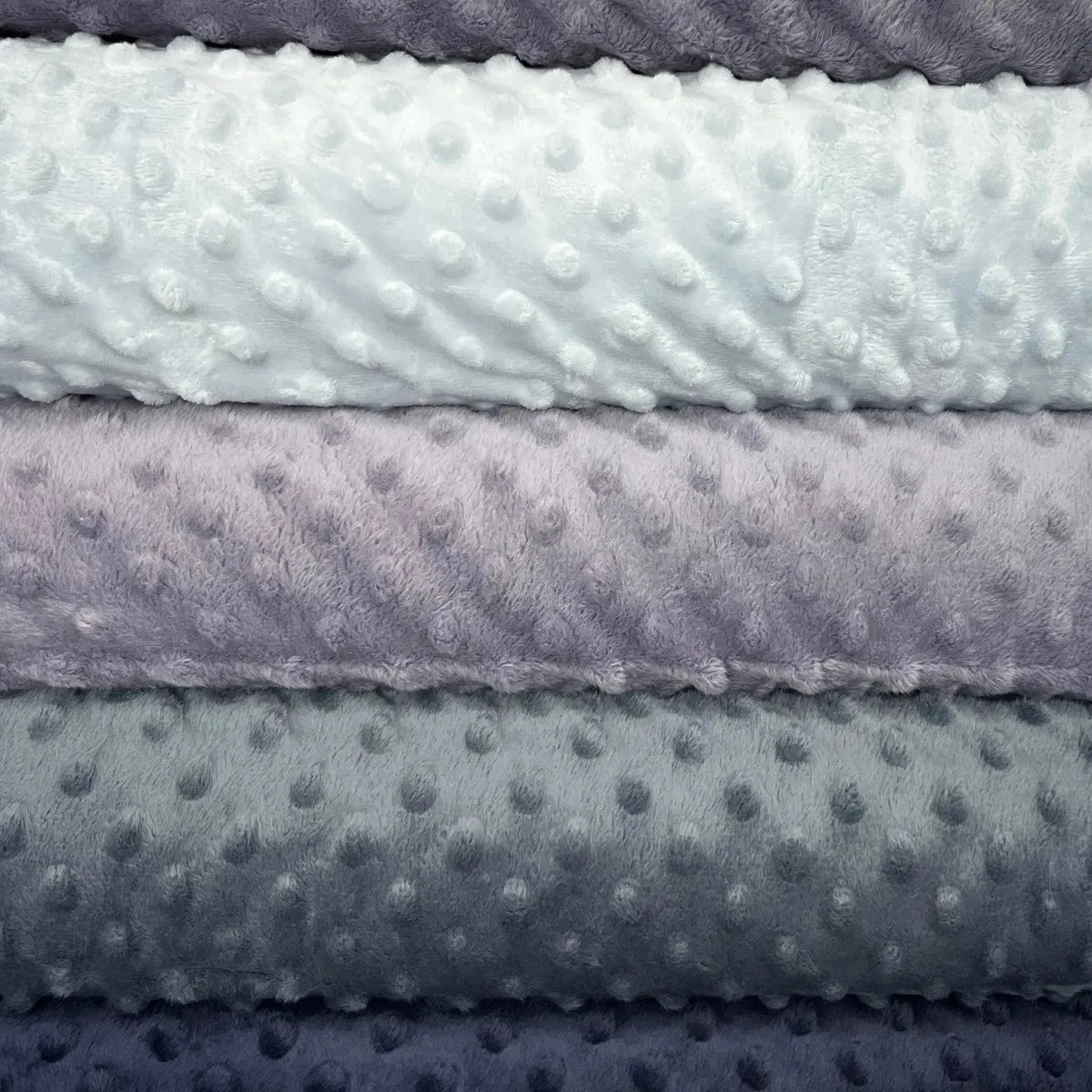 Tissu Minky Douceur : Reliefs à Pois & Microfibre doudou - MYTISSUS