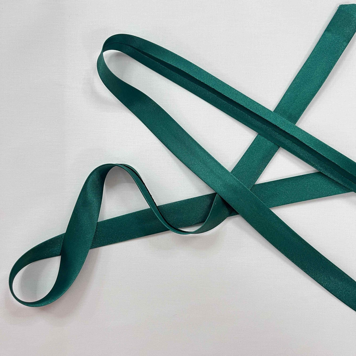 Biais Satin Brillant 20mm - Qualité Couture Professionnelle - Au Mètre-BIAIS-MYTISSUS-Vert Viride-MYTISSUS