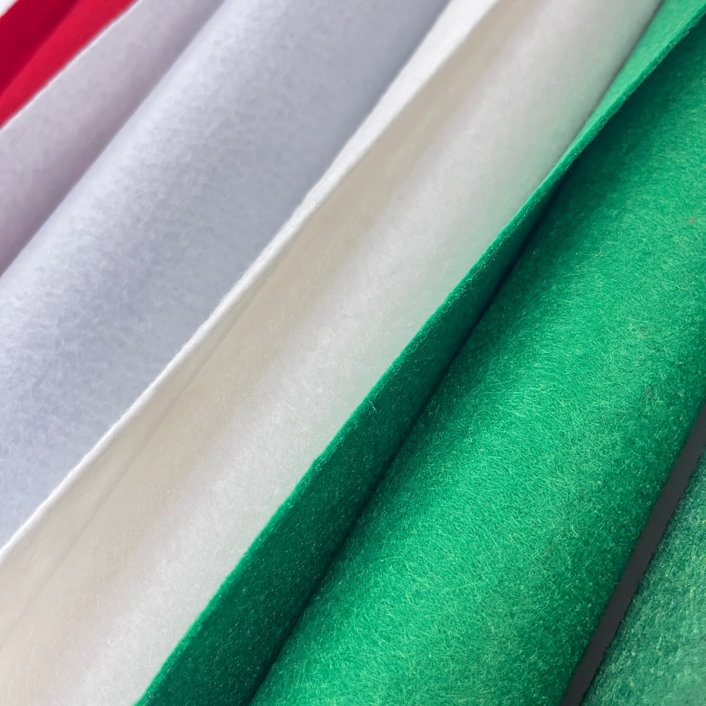 Lot de 5 Coupons de Feutrine Fine 1,5 mm - Couleurs Traditionnelles Noël