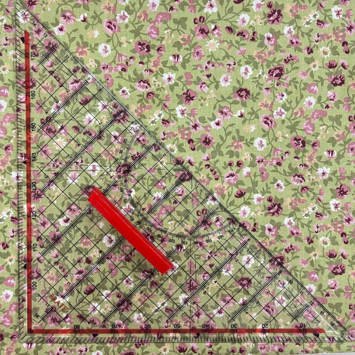 Coupon 100 % Coton 1m x 1m20 - Fleurs Style Liberty Vert - 7,77 €-Boutique MyTissus Marckolsheim Alsace