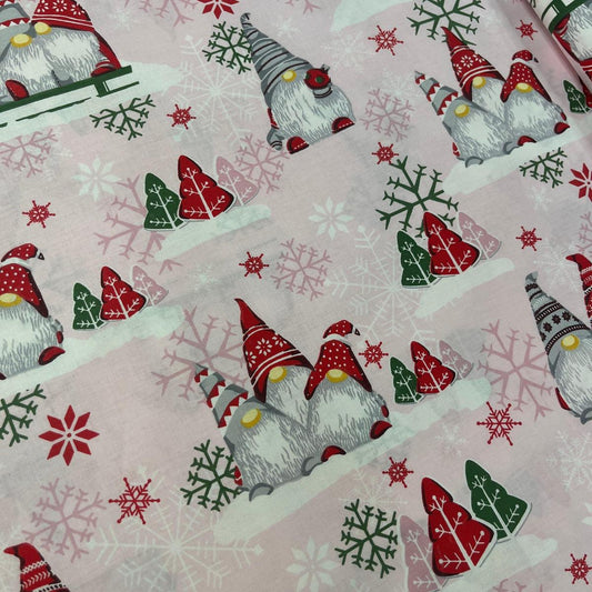 Tissu Popeline de Coton 240cm - Gnomes Noël Fond Rose - MyTissus pour Déco et Mode - Boutique MyTissus Marckolsheim Alsace