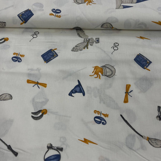Tissu Popeline de Coton 240cm - Le Monde des Sorciers - MyTissus pour Déco et Mode - Boutique MyTissus Marckolsheim Alsace