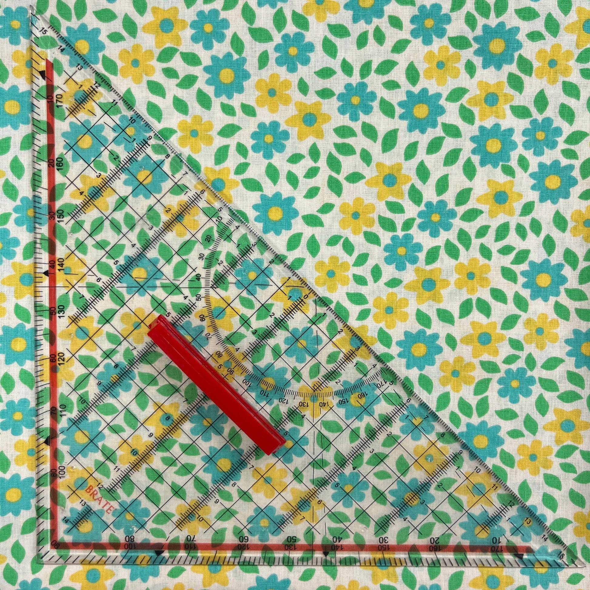 Le Coupon 120x100 Mytissus® - Fleurs Jaunes Tissu Coton MYTISSUS 