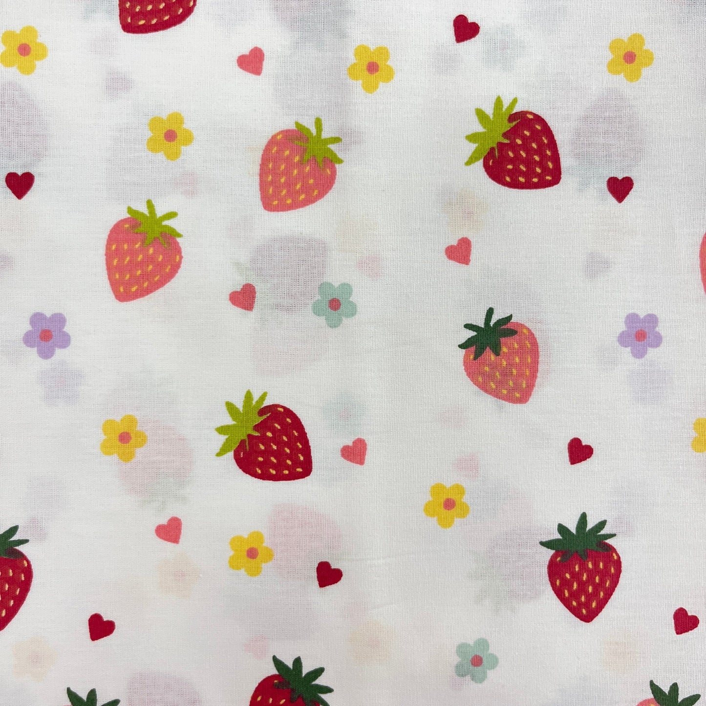 Le Coupon 120x100 Mytissus® - Fraises Colorées Tissu Coton MYTISSUS 