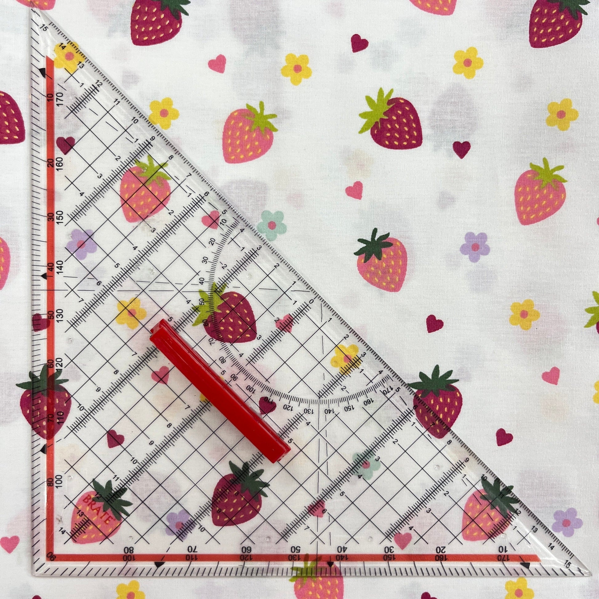 Le Coupon 120x100 Mytissus® - Fraises Colorées Tissu Coton MYTISSUS 
