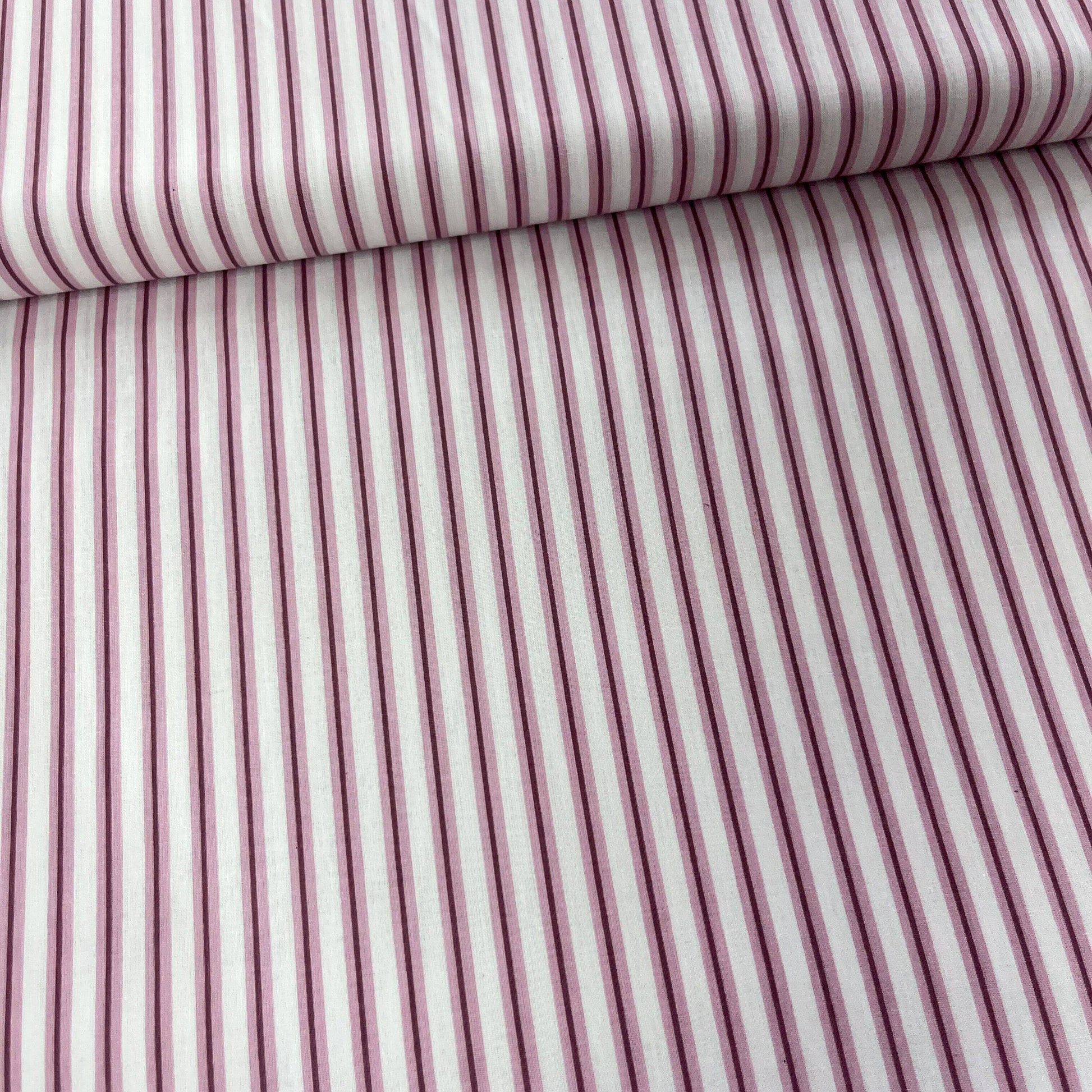 Popeline 100 % Coton Mytissus® - Fines Rayures Bordeaux Tissu Coton MYTISSUS 