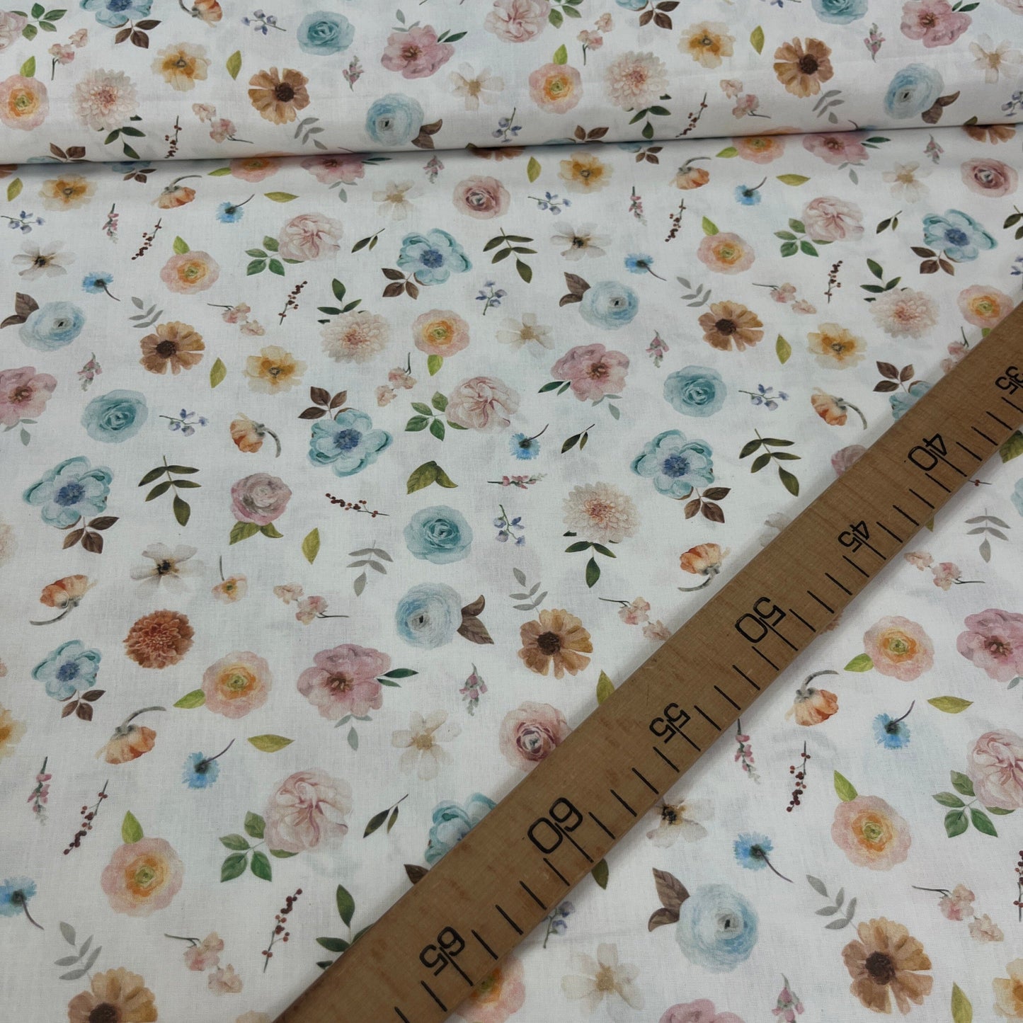 Popeline 100 % Coton Mytissus® - Fleurs Assortis Tissu Coton MYTISSUS 