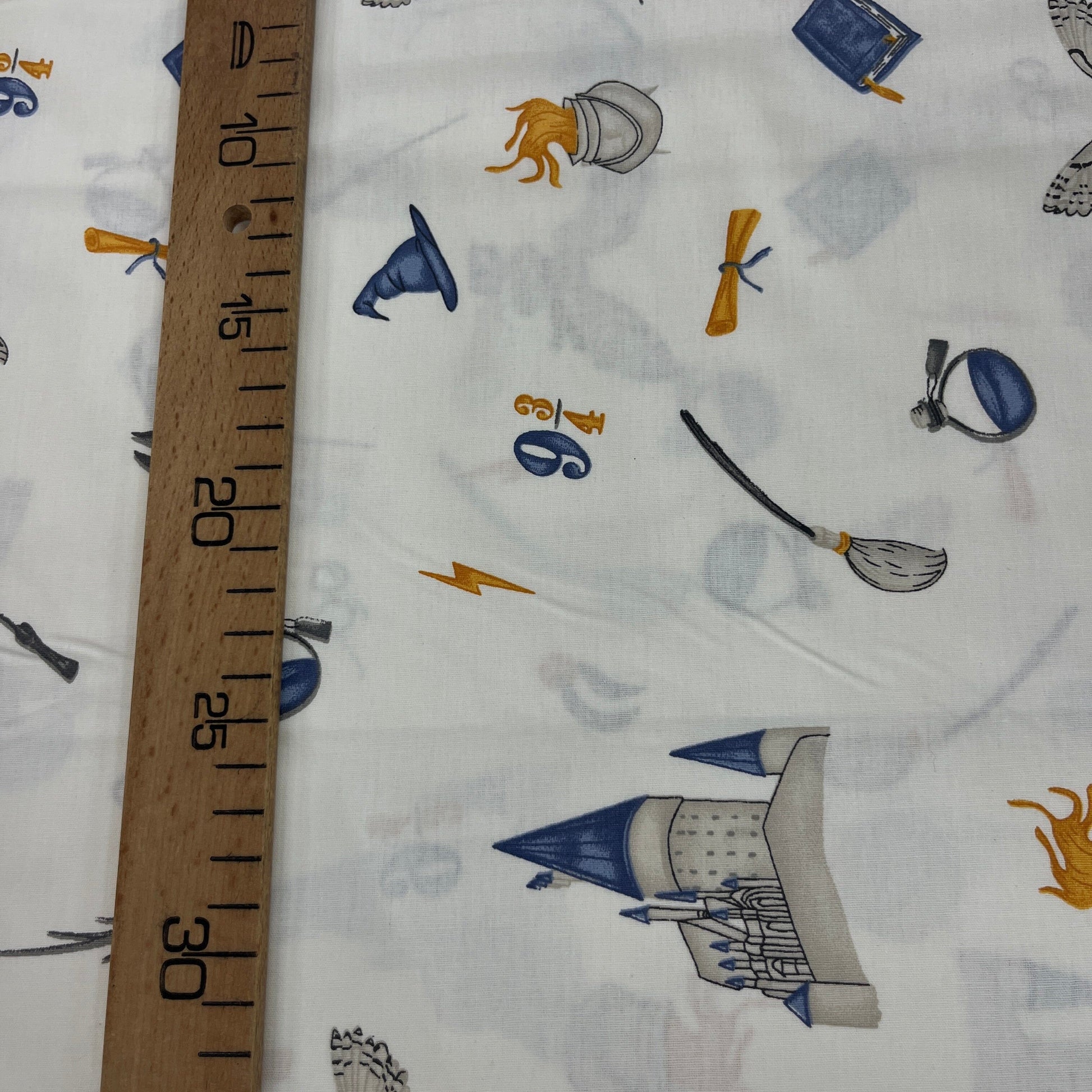 Popeline 100 % Coton Mytissus® - Le Monde des Sorciers Tissu Coton MYTISSUS 