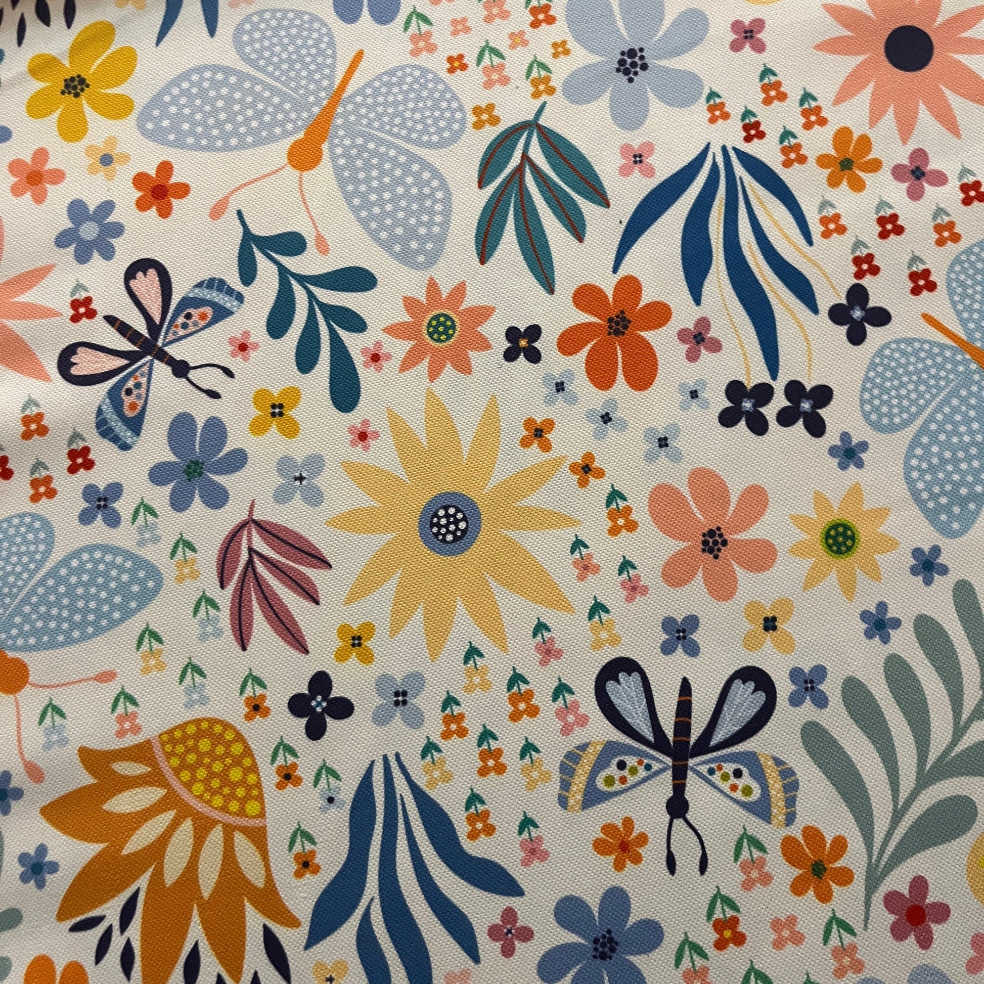 Tissu Impression Numérique - Papillons du Printemps Tissu Ameublement MYTISSUS 