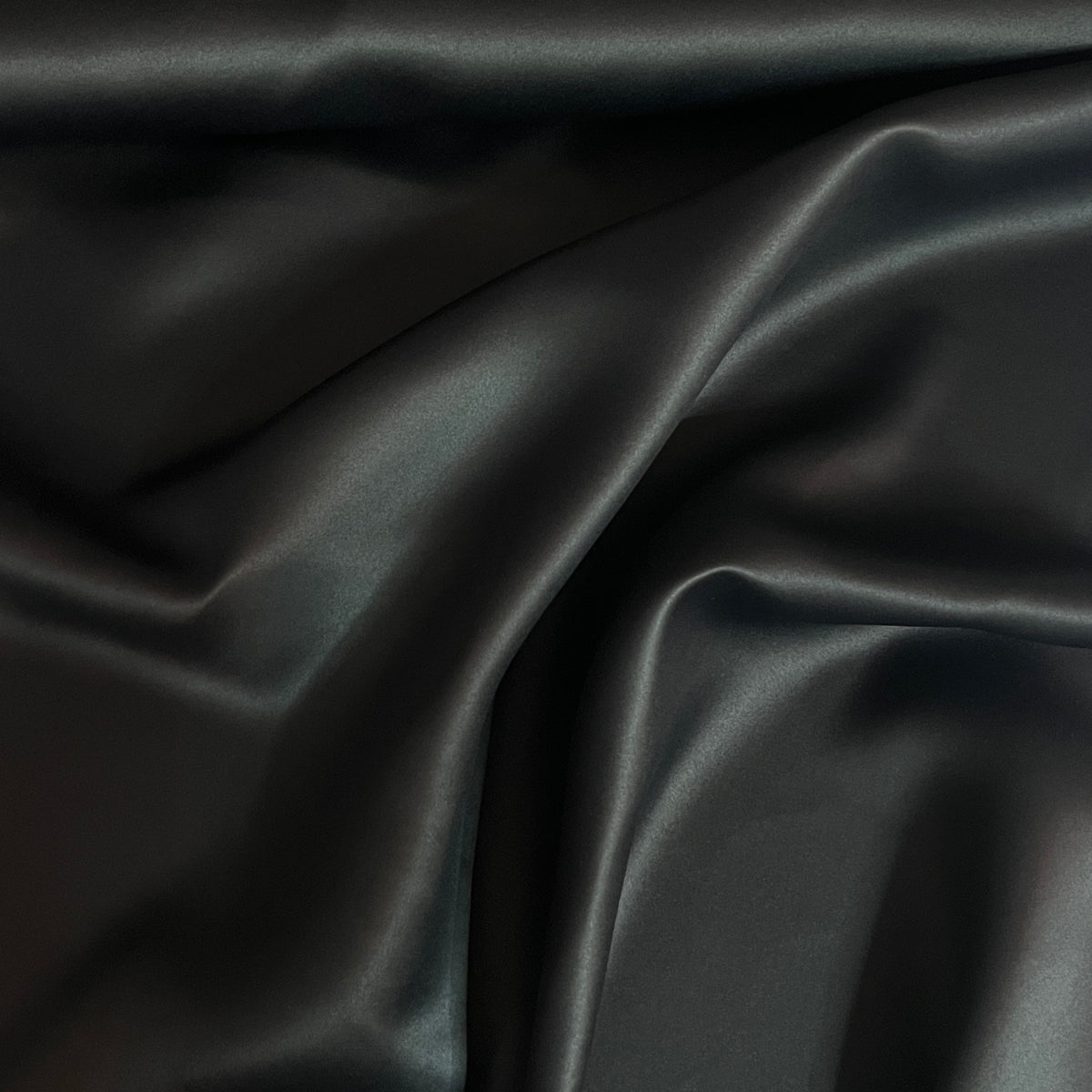 Tissu occultant blackout noir au mètre, laize 150 cm, vue d'ensemble - MyTissus