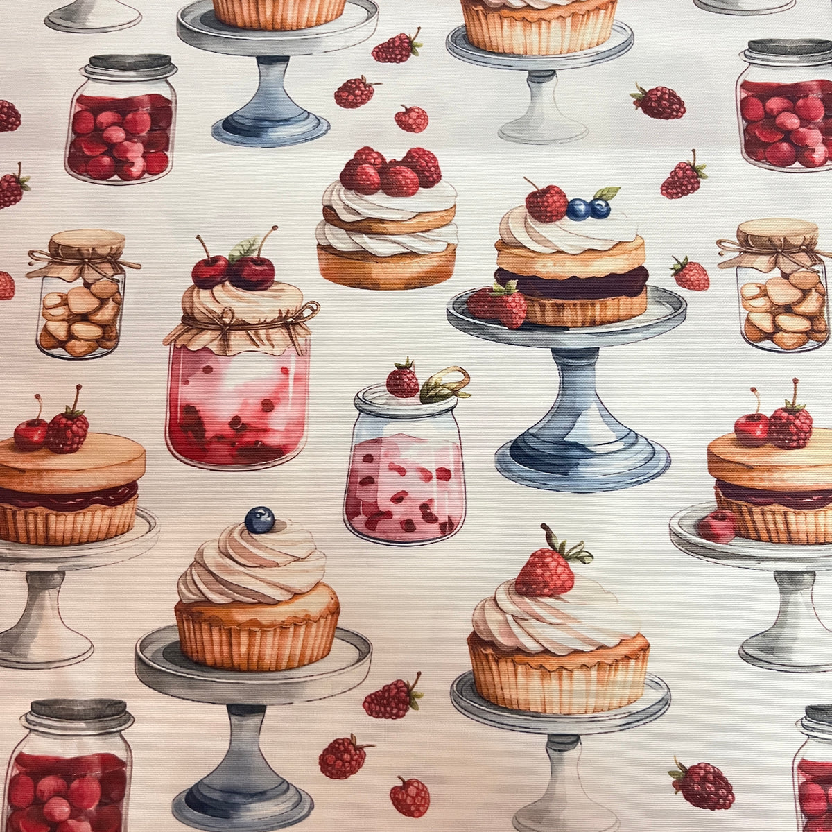 Toile déperlante pâtisseries, cupcakes et confitures, vue d'ensemble du motif - MyTissus