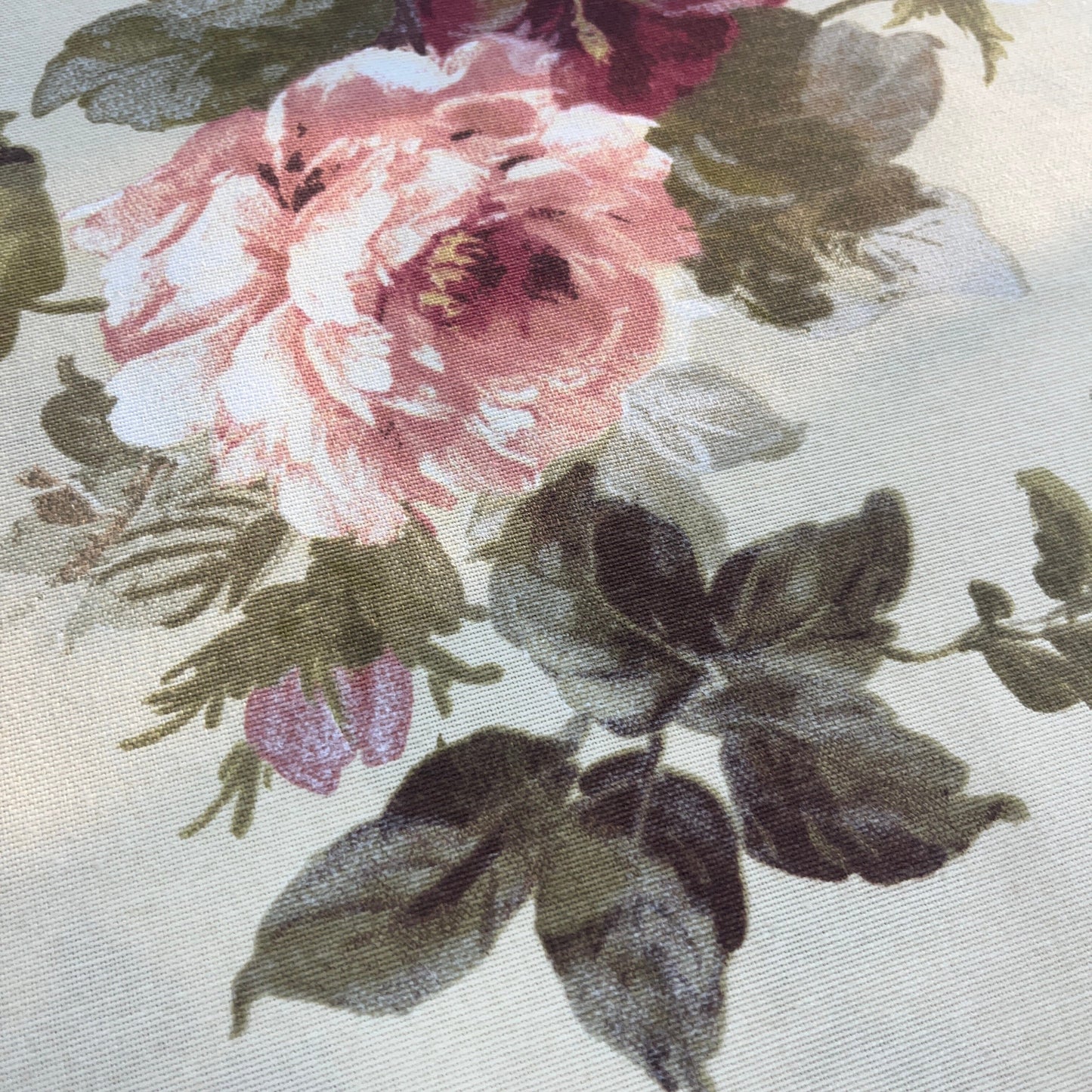 Toile Déperlante Premium - Fleurs Vintage MYTISSUS 