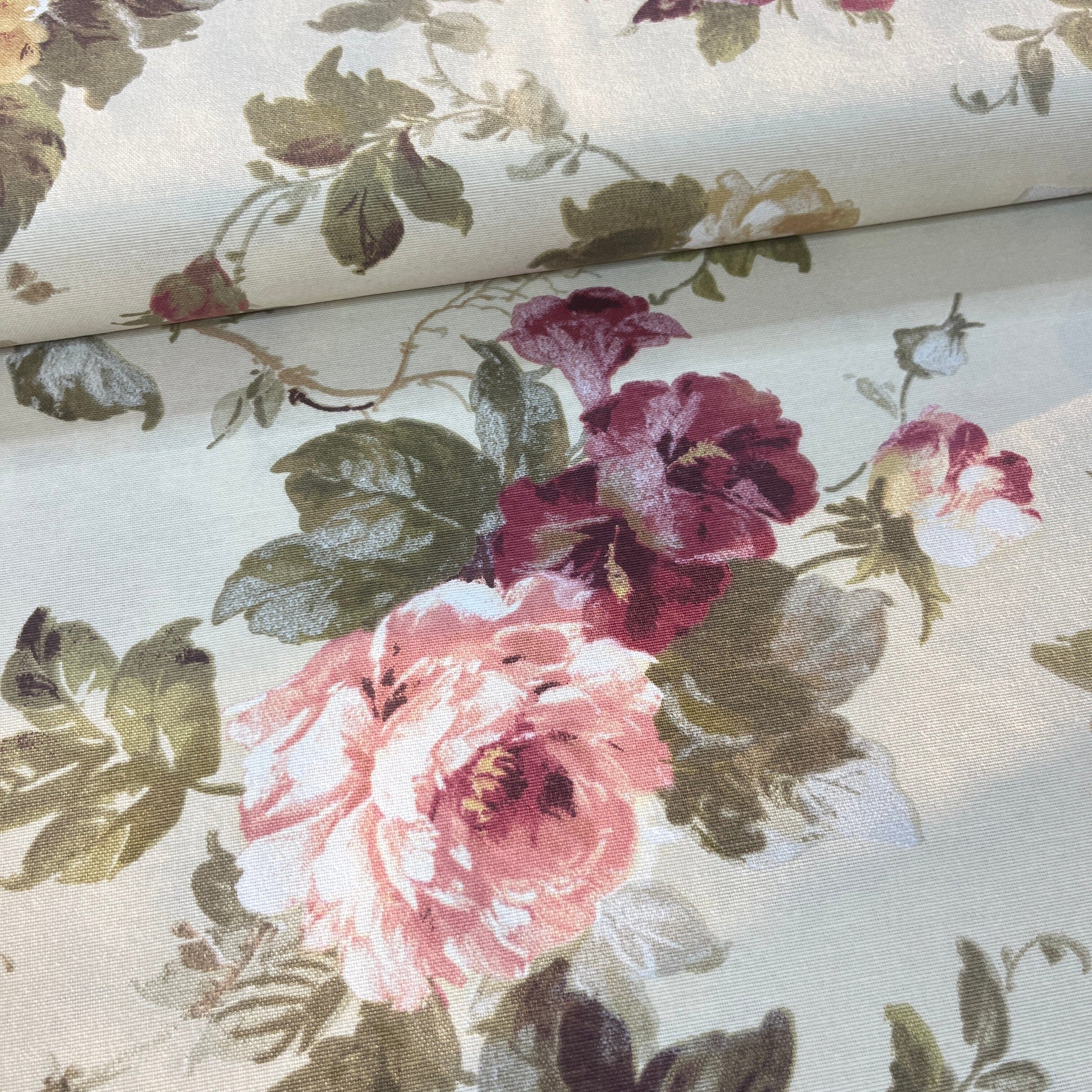 Toile Déperlante Premium - Fleurs Vintage Tissu Ameublement MYTISSUS 