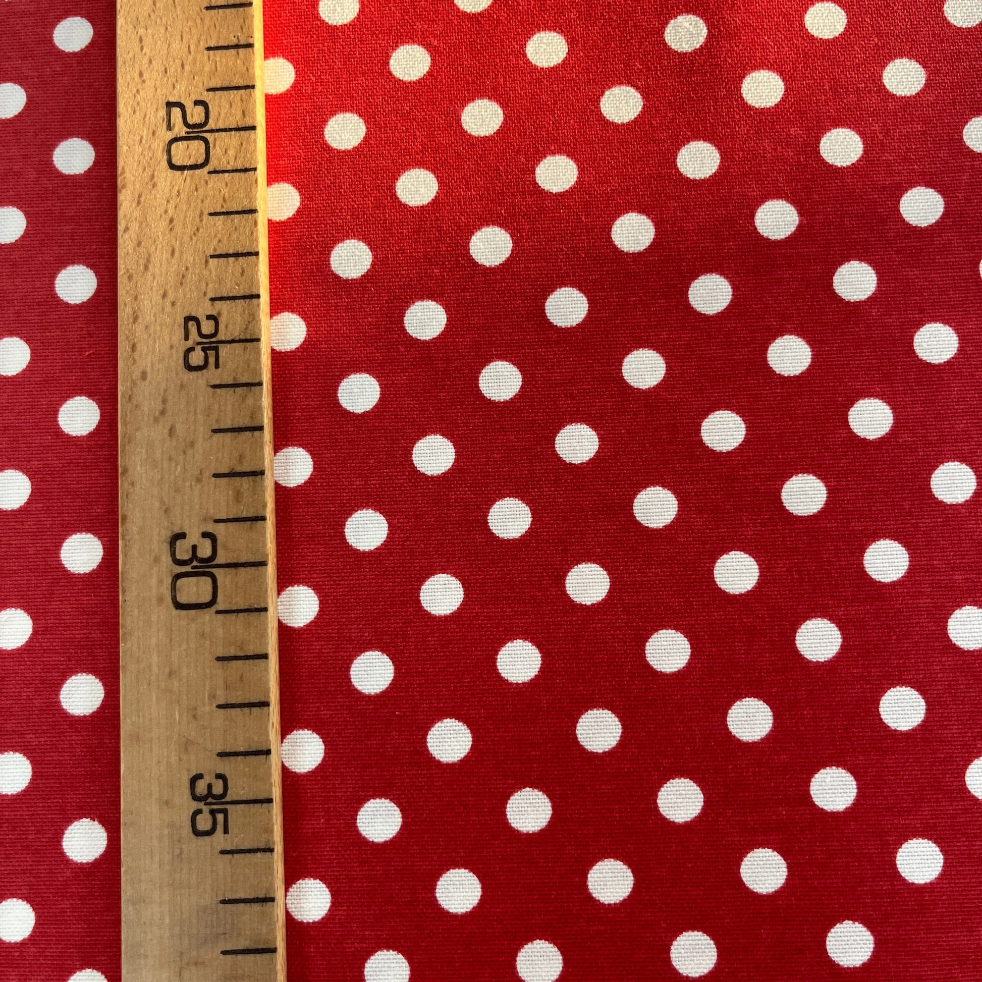 Toile Déperlante Premium - Pois Rouge Tissu Ameublement MYTISSUS 