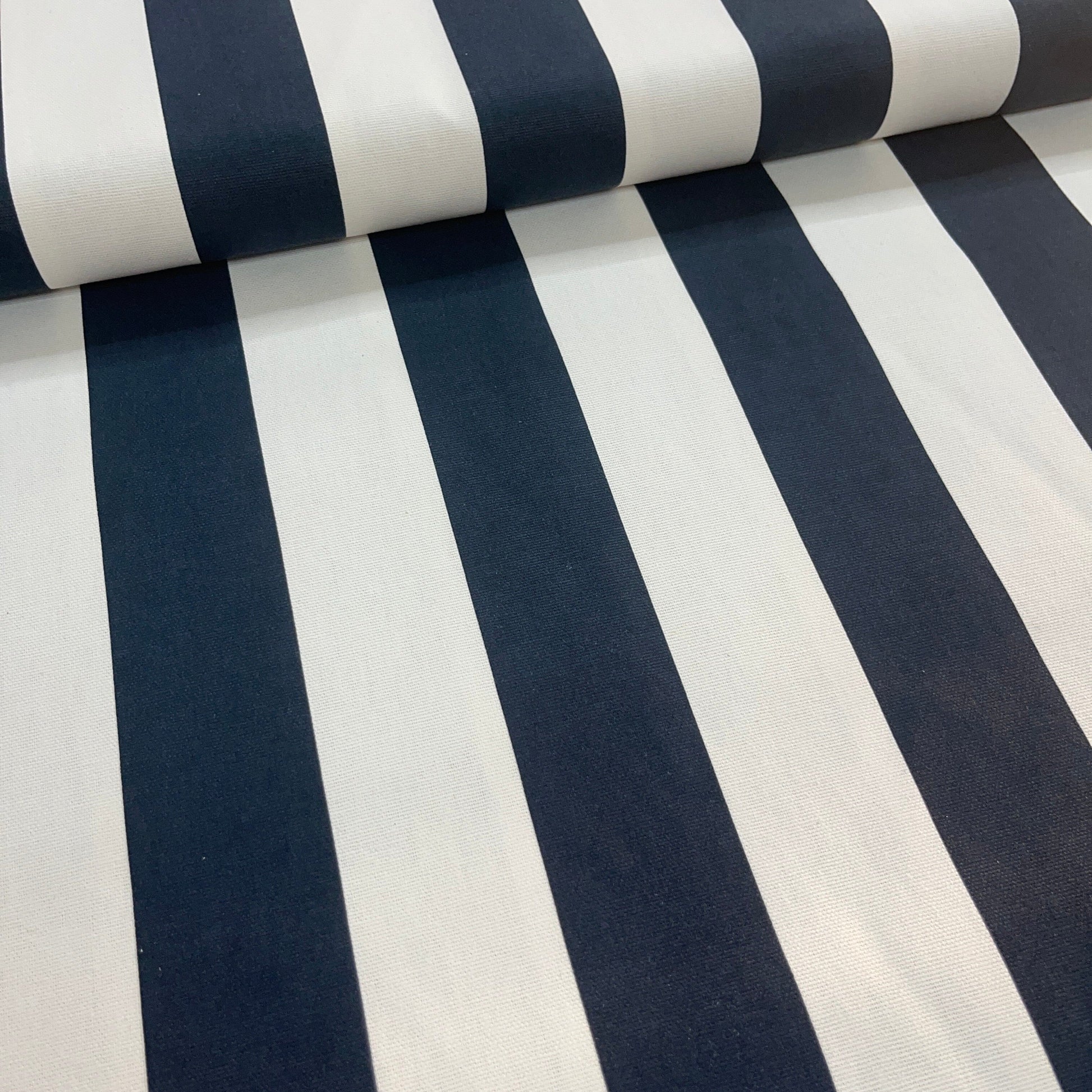 Toile Déperlante Premium - Rayures Marines Tissu Ameublement MYTISSUS 