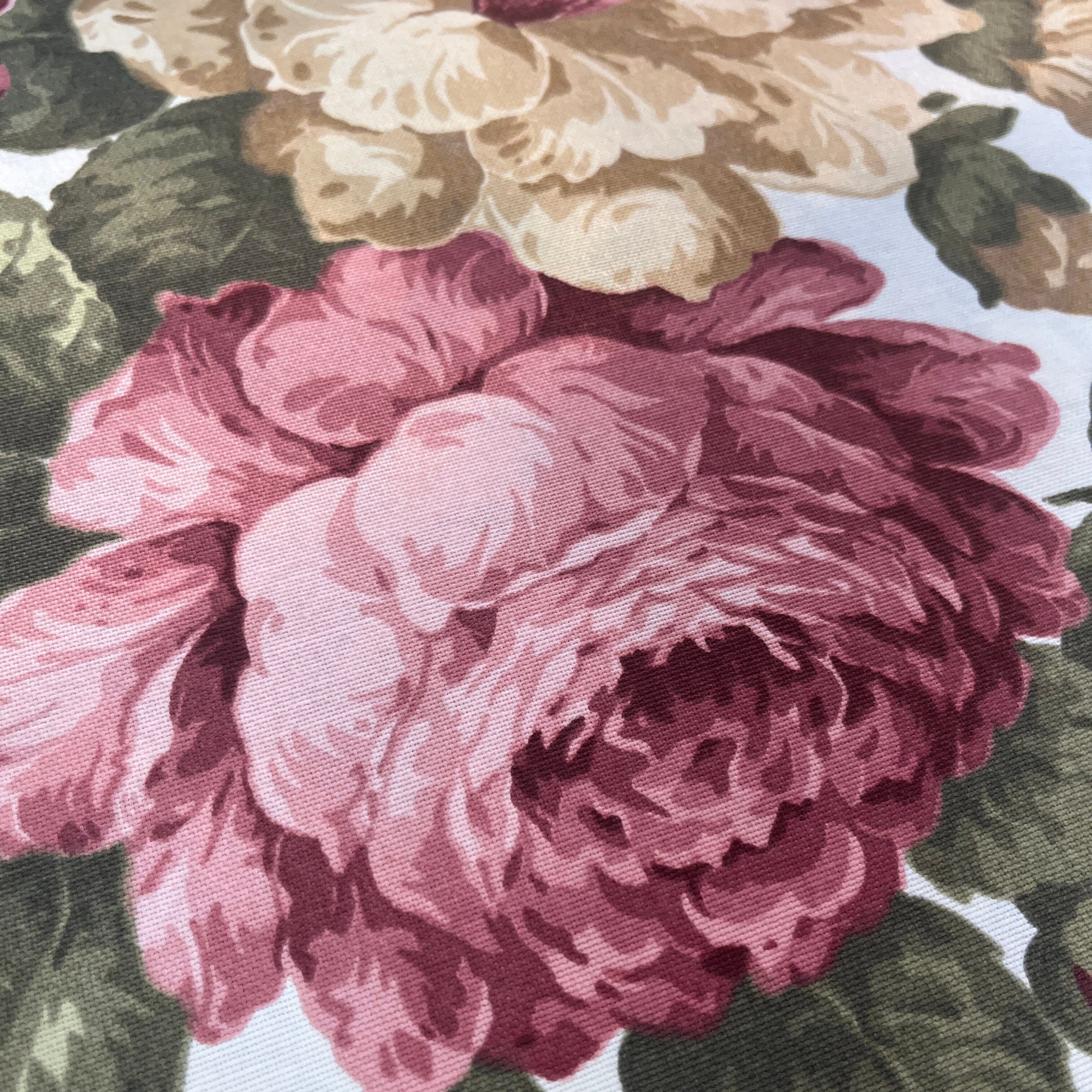 Toile Déperlante Premium - Roses Anglaises MYTISSUS 