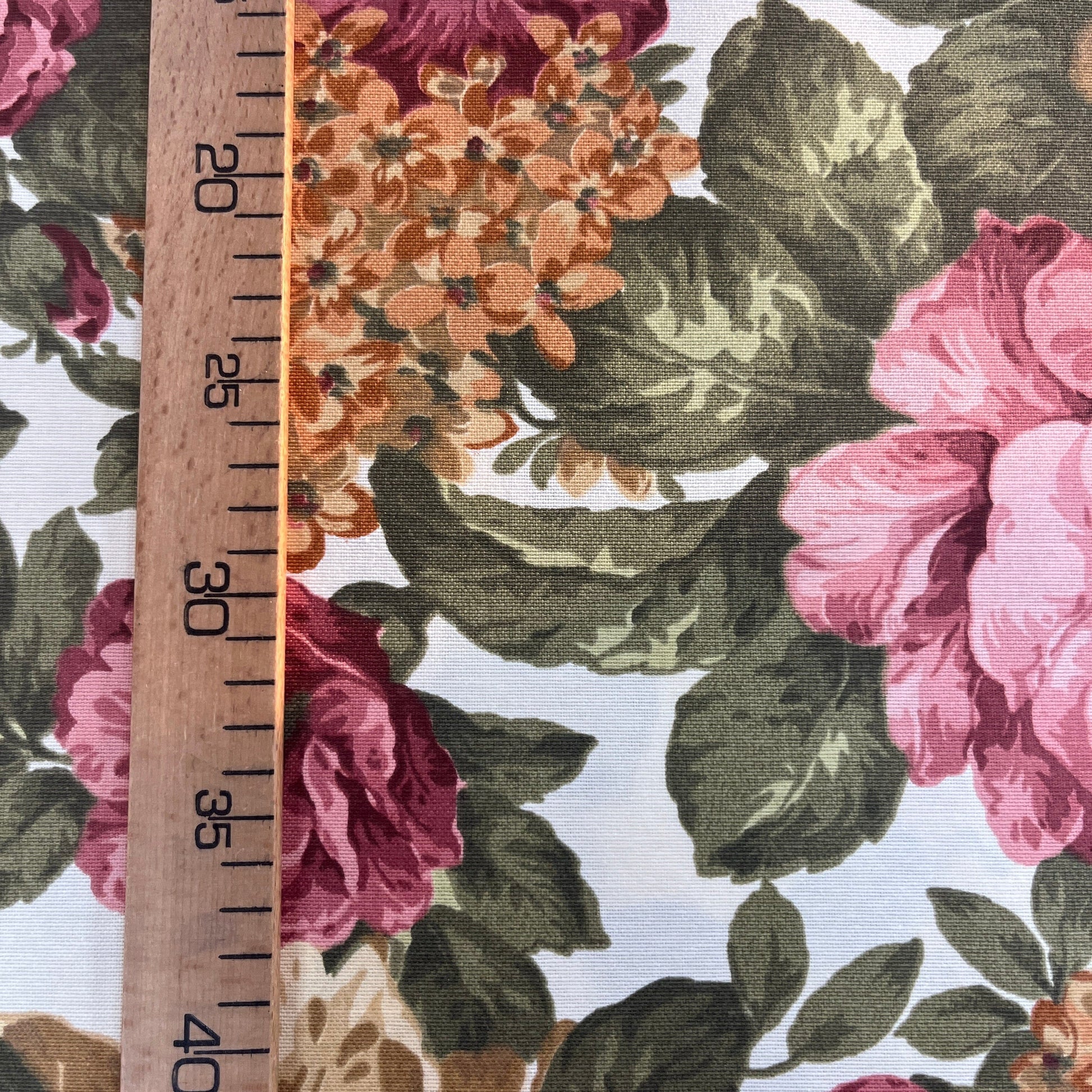 Toile Déperlante Premium - Roses Anglaises Tissu Ameublement MYTISSUS 