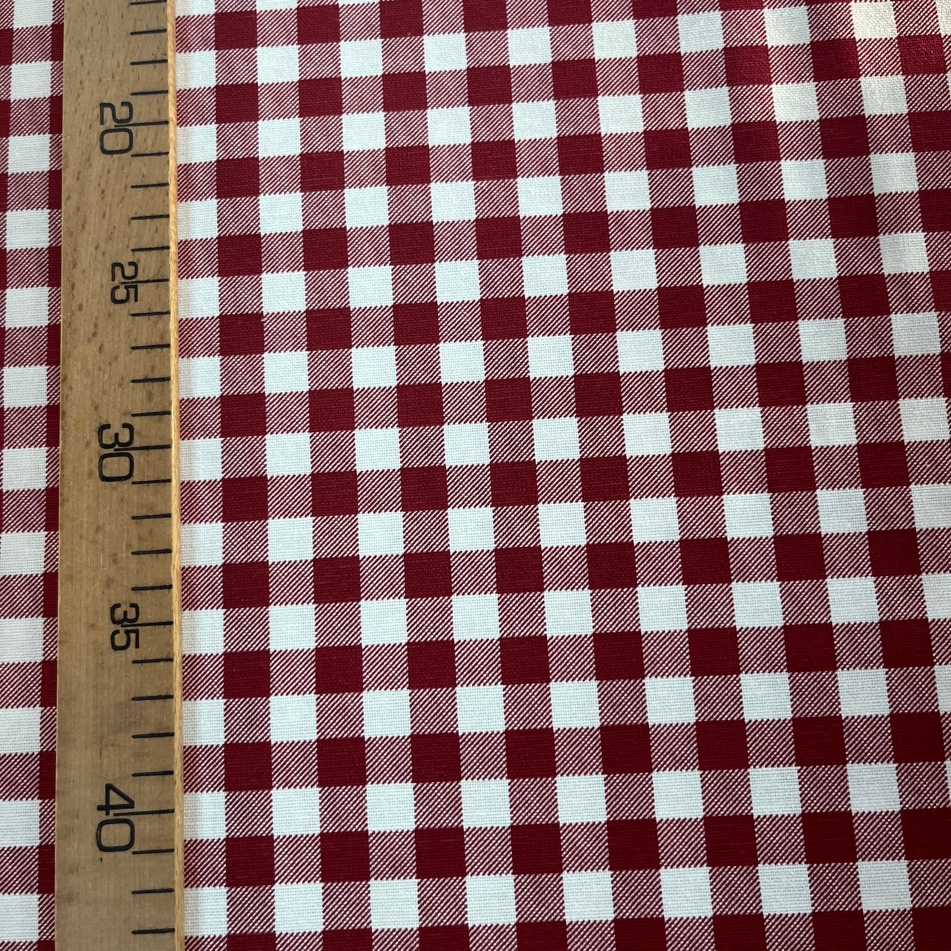 Toile Déperlante Premium - Vichy Rouge Savoie Tissu Ameublement MYTISSUS 