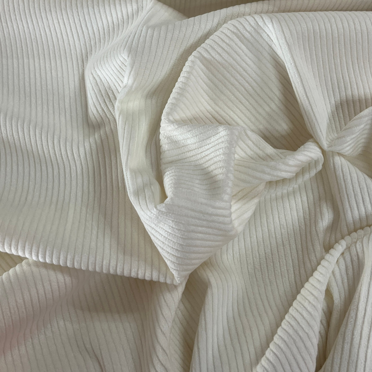 Velours Côtelé Grosses Côtes 4,5W - 100 % Coton Sans Élasthanne - Laize 140 cm